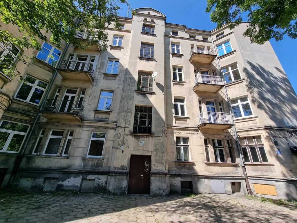 budynek mieszkalny mielczarskiego 3 - piotrków trybunalski - warbud